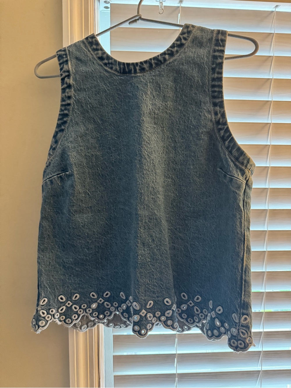 Abercrombie Women's Denim Shell Top with Eyelet Hem - Blue